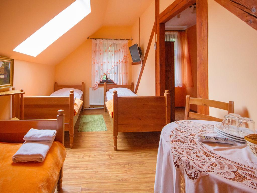 Willa Jagniatkow Bed & Breakfast Luaran gambar