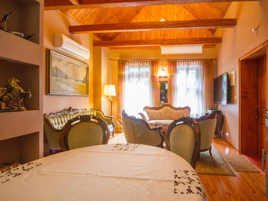 Willa Jagniatkow Bed & Breakfast Luaran gambar