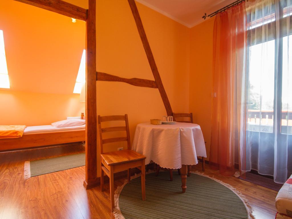 Willa Jagniatkow Bed & Breakfast Luaran gambar